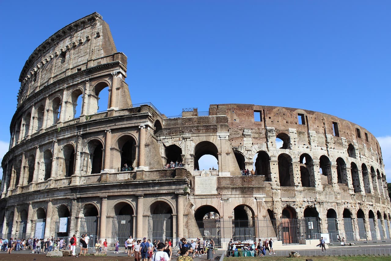 Luxury Italy Guided Tour by SUV Vito Minibus – 10 Days Cultural & Scenic Journey
