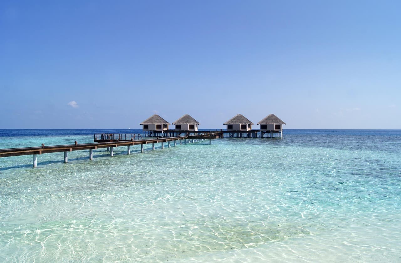 Luxury Maldives Tour for 7 Days with Overwater Villas and Private Yacht Excursions
